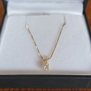 14 K Gold Necklace with Diamond